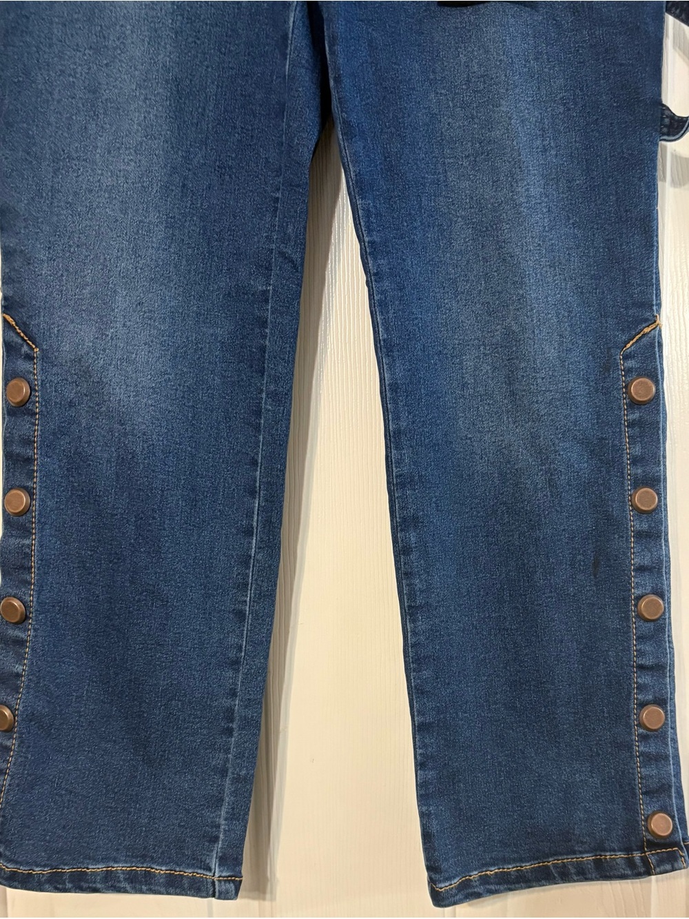 Dark Blue Snap-Accent Cropped Jeans - Picture 4 of 5